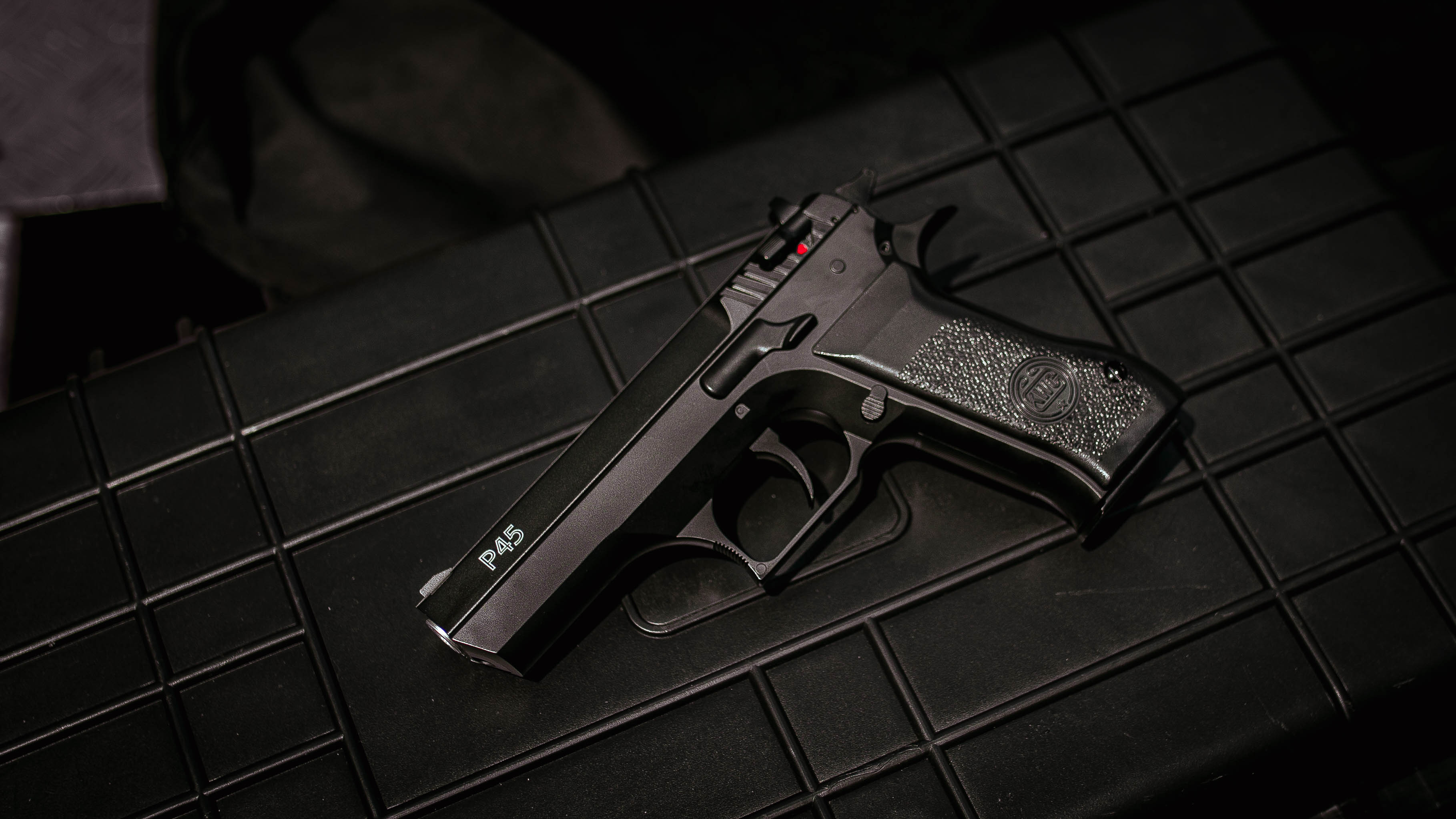 Pistola P45 CO2 Rossi