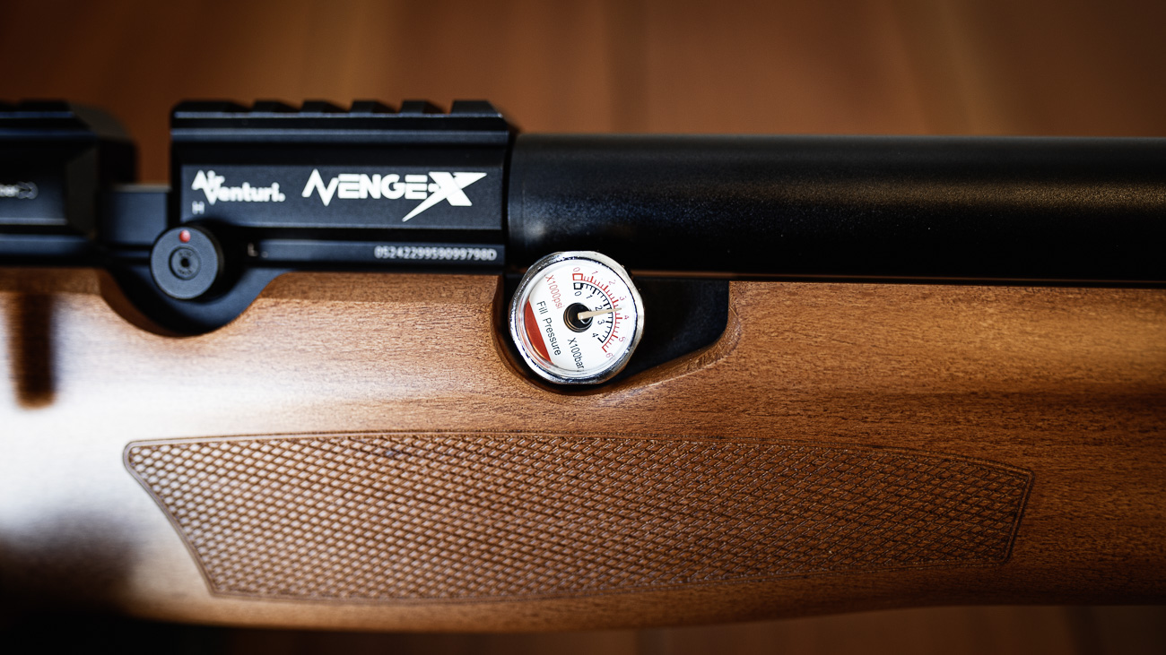 Avenge-X X1-AW Wood - detalhe manometro