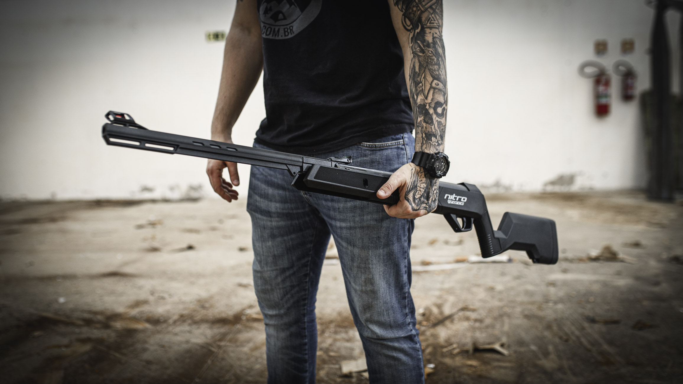 cbc nitro force - com espingarda na mao
