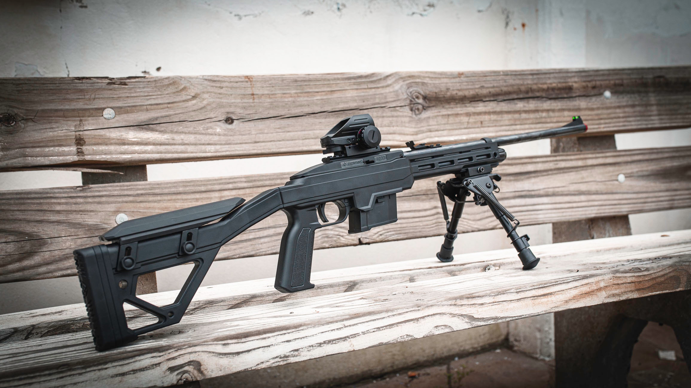 Crosman 1077 - carabina com bipé