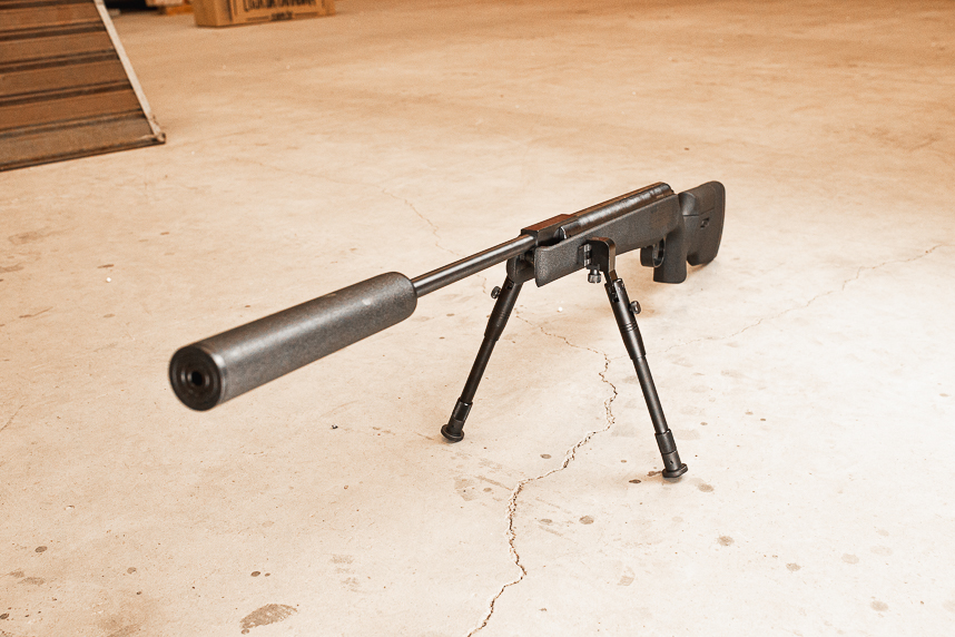 Carabina de Press&atilde;o G&aacute;s Ram com Bip&eacute; em metal e Supressor 